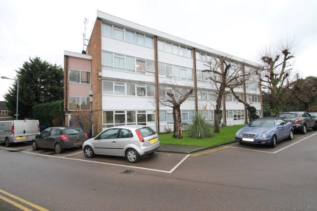 2 bed Flat for rent in Ilford. From Circa Residential Property - South Woodford