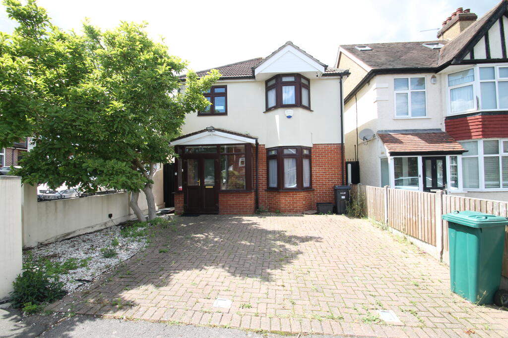 4 bed Detached for rent in Woodford. From Circa Residential Property - South Woodford