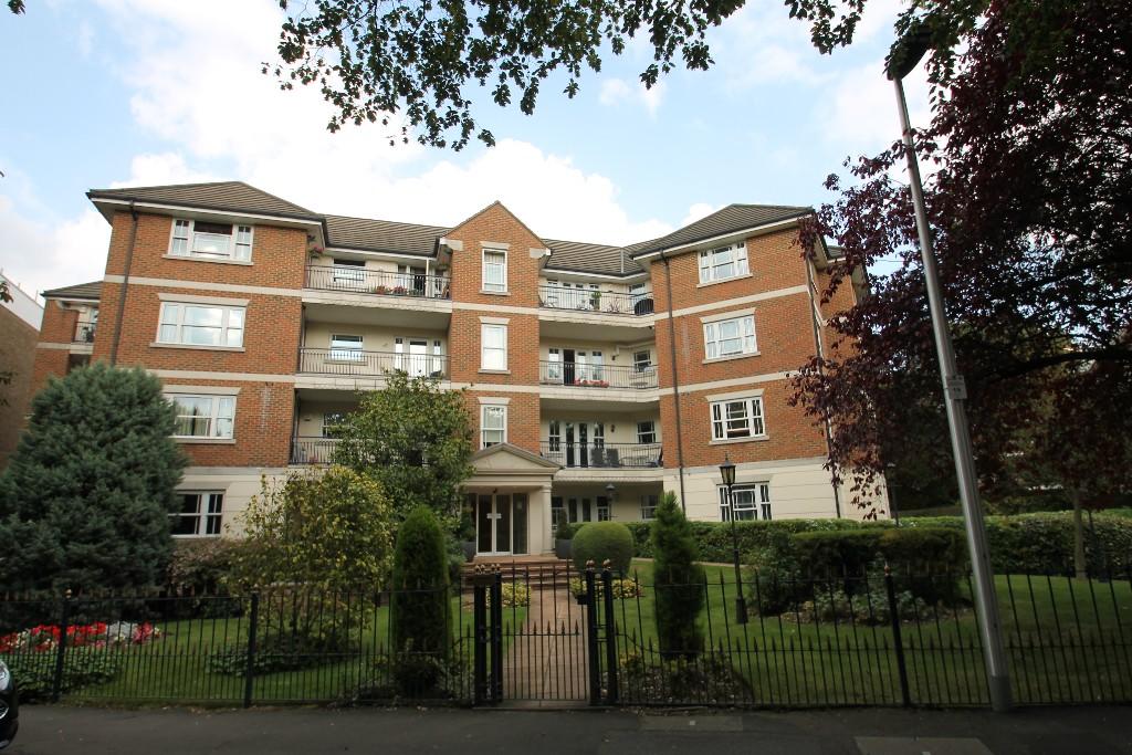 2 bed Apartment for rent in Woodford. From Circa Residential Property - South Woodford