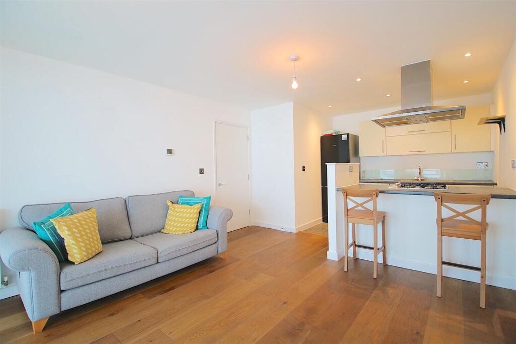 1 bed 1st Floor Flat for rent in London. From CITY REALTOR LIMITED - London