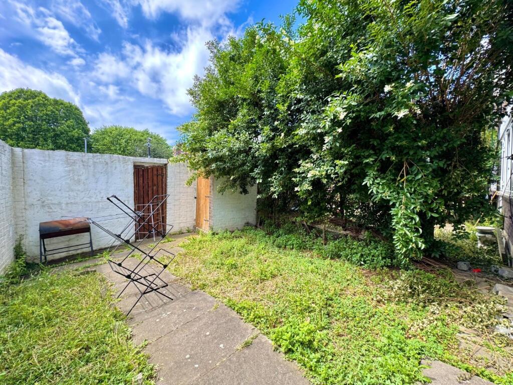 3 bed 1st Floor Flat for rent in London. From CITY REALTOR LIMITED - London