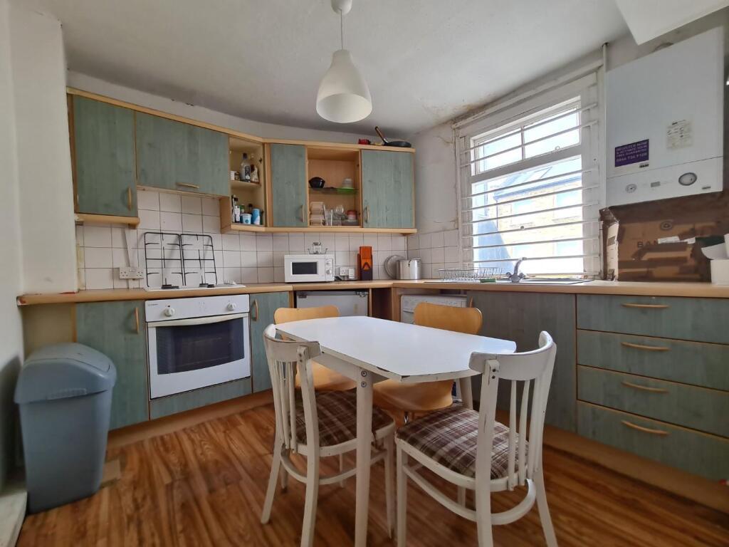 2 bed 1st Floor Flat for rent in London. From CITY REALTOR LIMITED - London