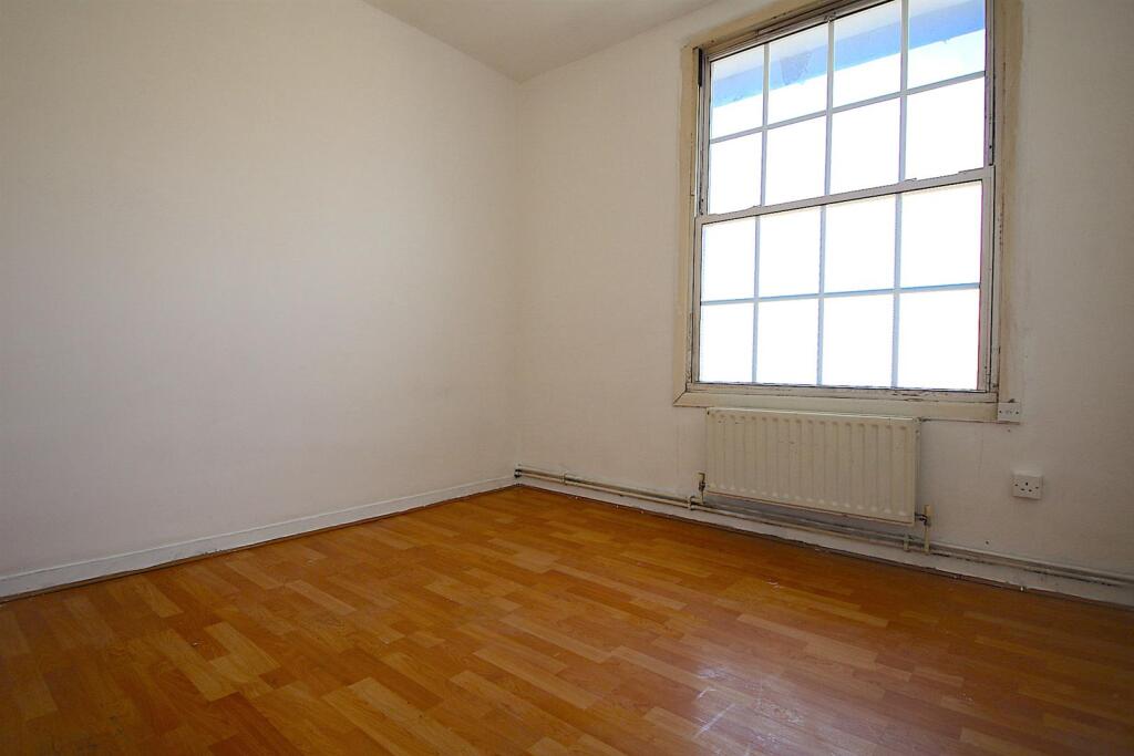 4 bed 1st Floor Flat for rent in London. From CITY REALTOR LIMITED - London