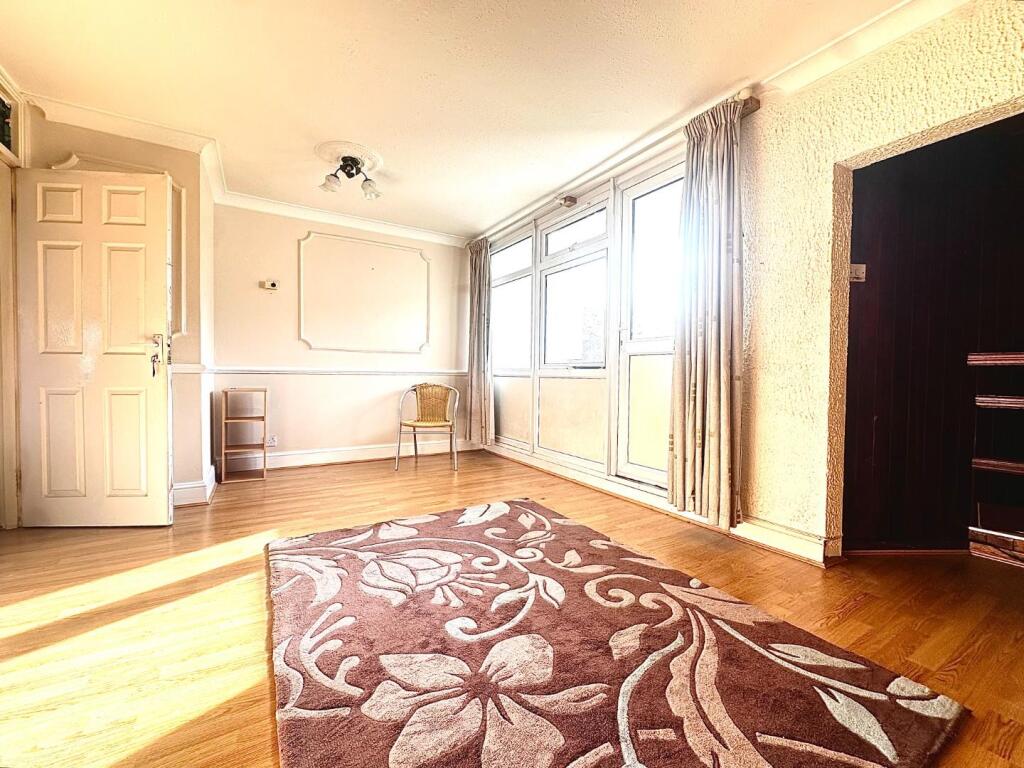 4 bed 1st Floor Flat for rent in London. From CITY REALTOR LIMITED - London