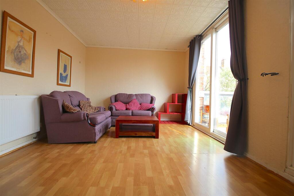 3 bed 1st Floor Flat for rent in London. From CITY REALTOR LIMITED - London