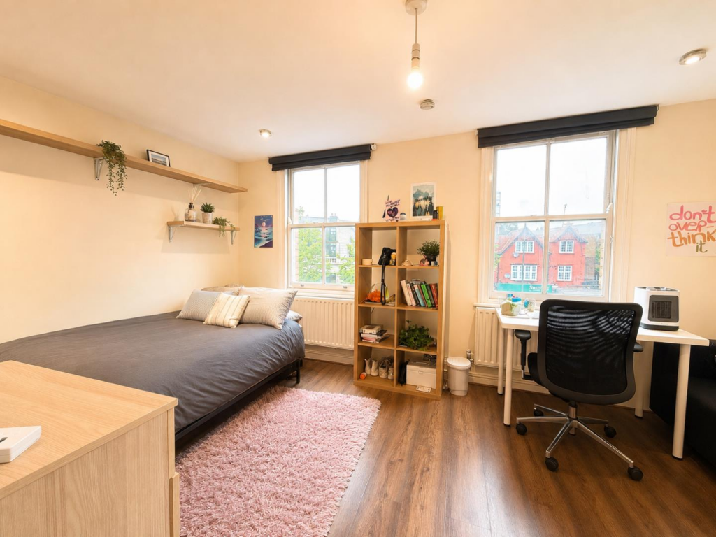3 bed 1st Floor Flat for rent in Stepney. From CITY REALTOR LIMITED - London
