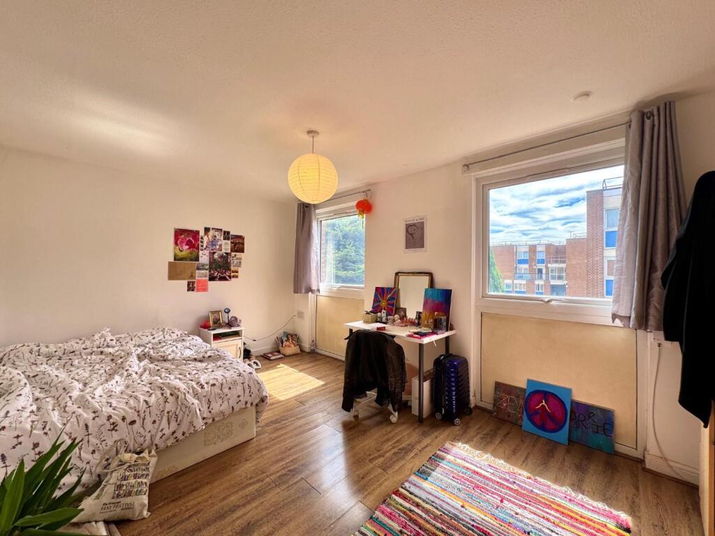 3 bed 1st Floor Flat for rent in Bow. From CITY REALTOR LIMITED - London 3 bed 1st Floor Flat for rent in Bow. From CITY REALTOR LIMITED - London