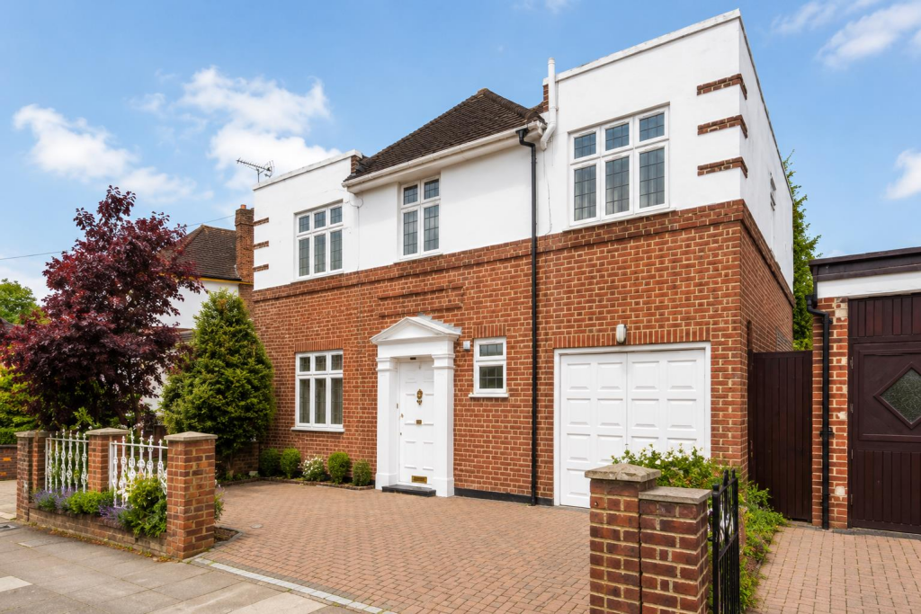 5 bed Detached for rent in Streatham. From CITY REALTOR LIMITED - London