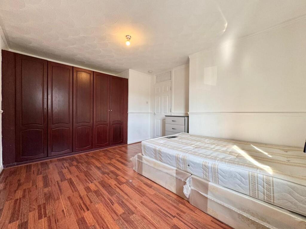4 bed Detached for rent in East Ham. From CITY REALTOR LIMITED - London