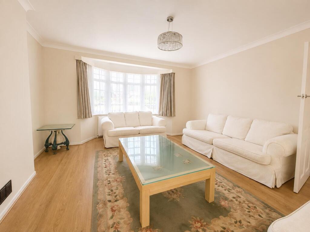 5 bed Semi Detached for rent in London. From CITY REALTOR LIMITED - London 5 bed Semi Detached for rent in London. From CITY REALTOR LIMITED - London