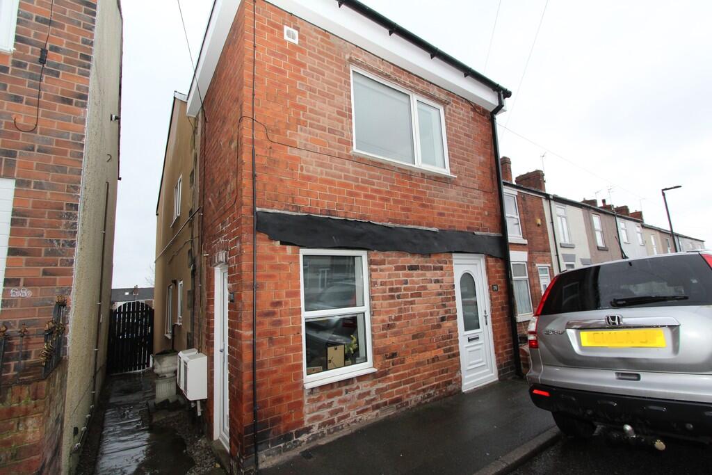 1 bed 1st Floor Flat for rent in Brimington. From Chadwicks Estate Agents - Sheffield