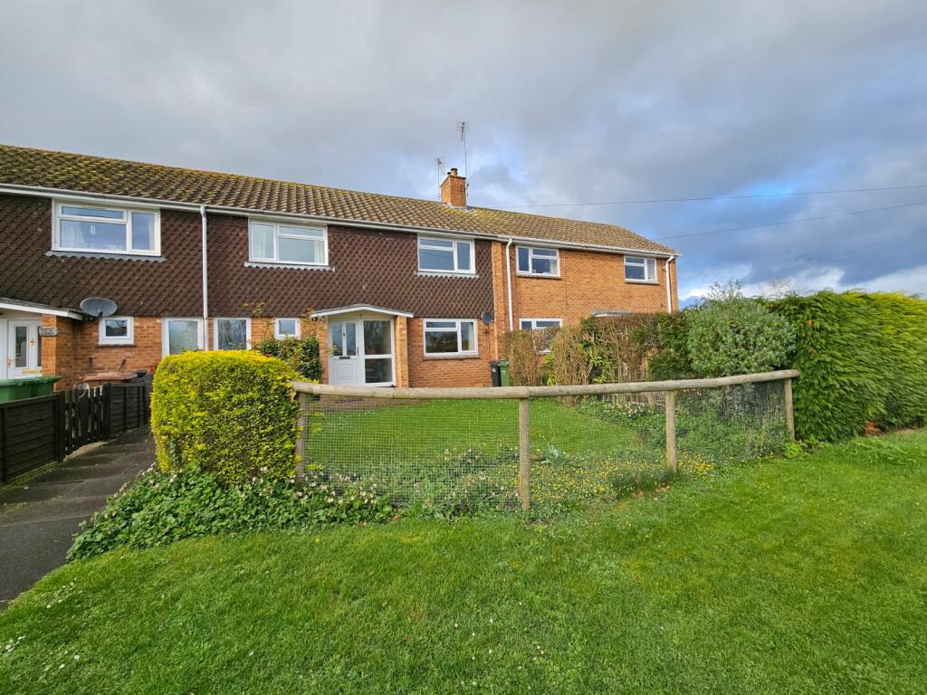 3 bed Mid Terraced House for rent in Wadborough. From CJ Hole - Worcester
