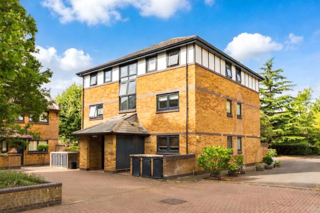 2 bed Apartment for rent in Poplar. From Claremont Estates - London