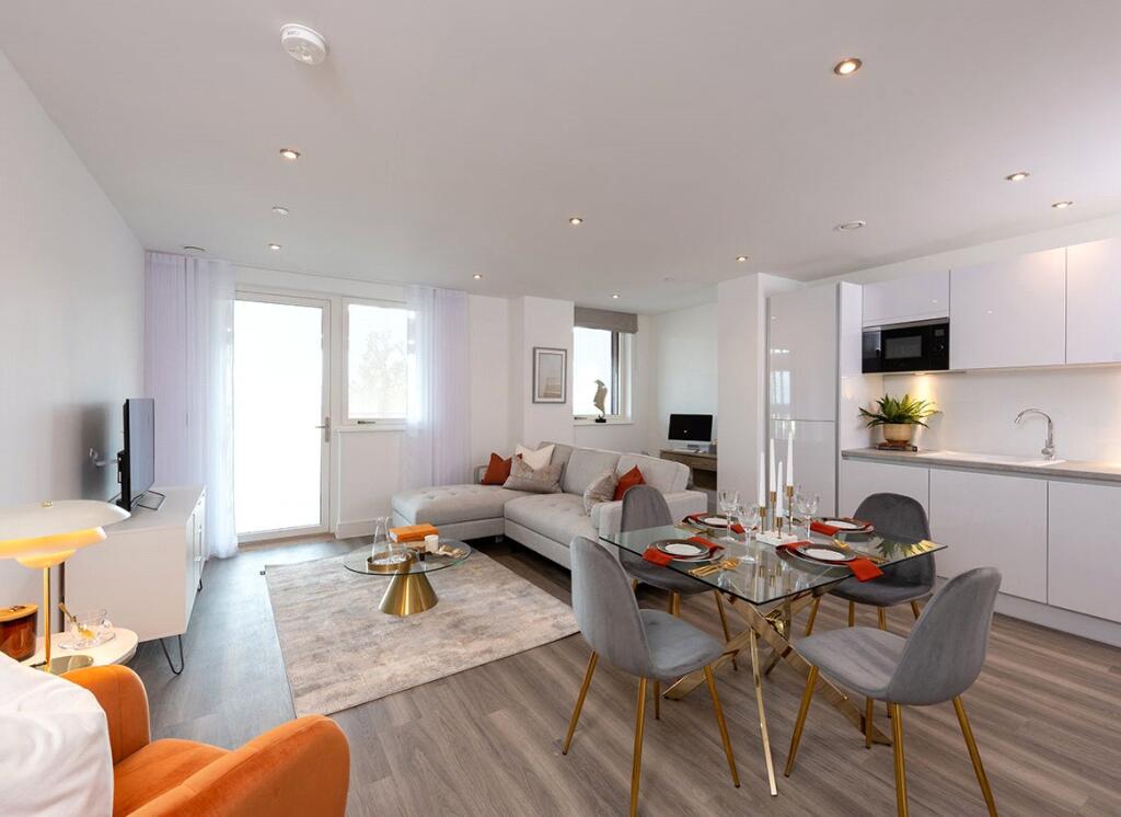 2 bed Apartment for rent in Southall. From Claremont Estates - London