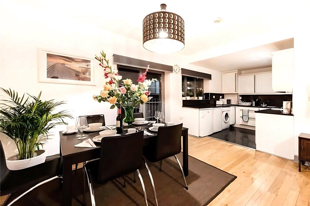 2 bed Apartment for rent in Stepney. From Claremont Estates - London