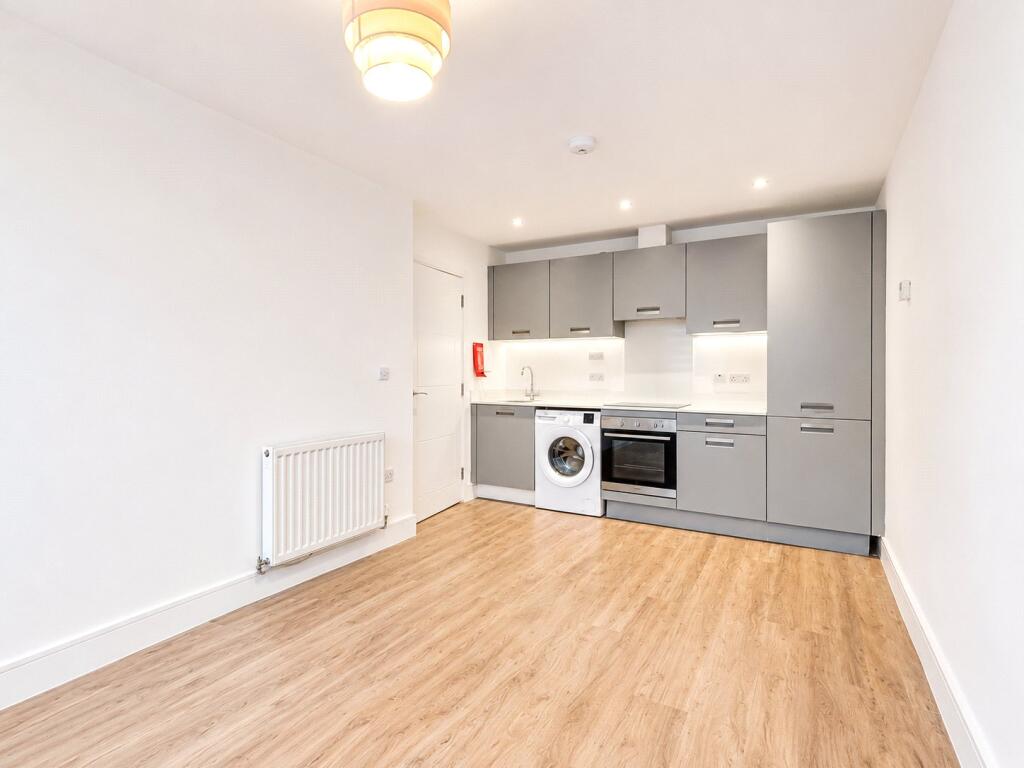 2 bed Apartment for rent in Roydon. From Claremont Estates - London 2 bed Apartment for rent in Roydon. From Claremont Estates - London