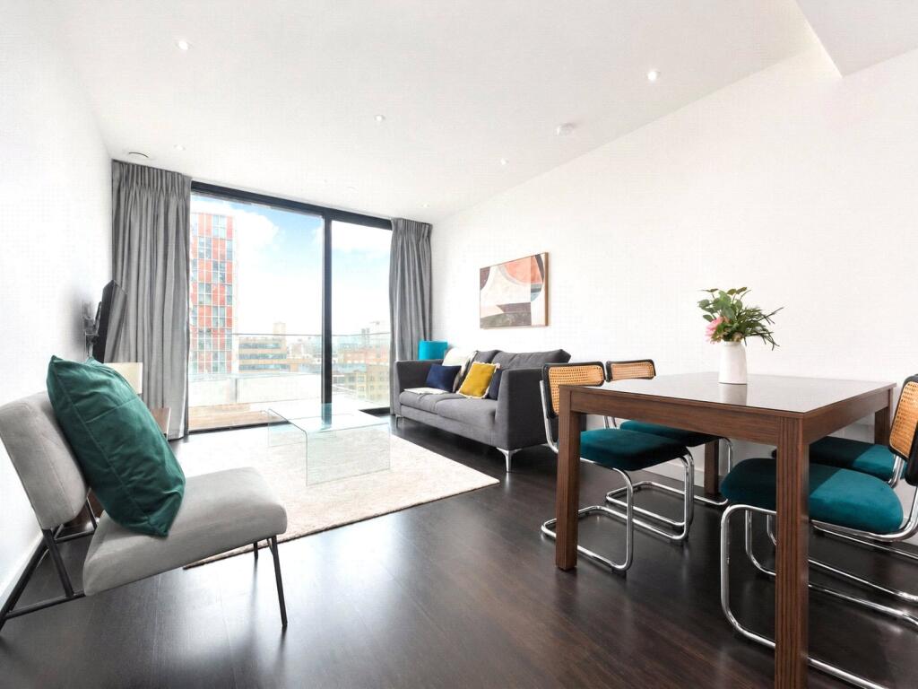 2 bed Apartment for rent in Stepney. From Claremont Estates - London 2 bed Apartment for rent in Stepney. From Claremont Estates - London