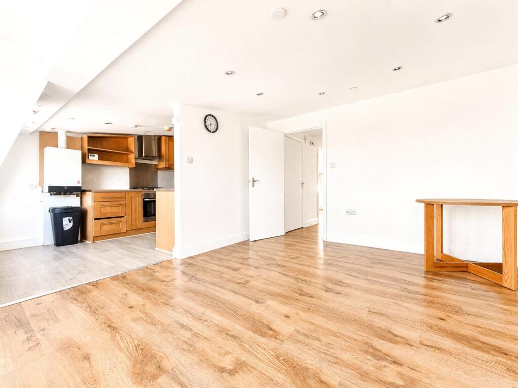 2 bed Apartment for rent in London. From Claremont Estates - London