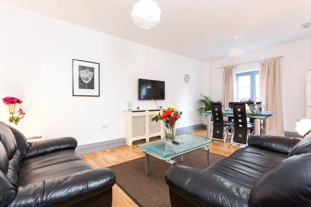 2 bed Apartment for rent in Stepney. From Claremont Estates - London