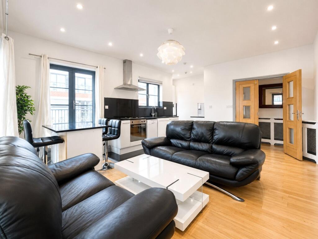 2 bed Penthouse for rent in London. From Claremont Estates - London