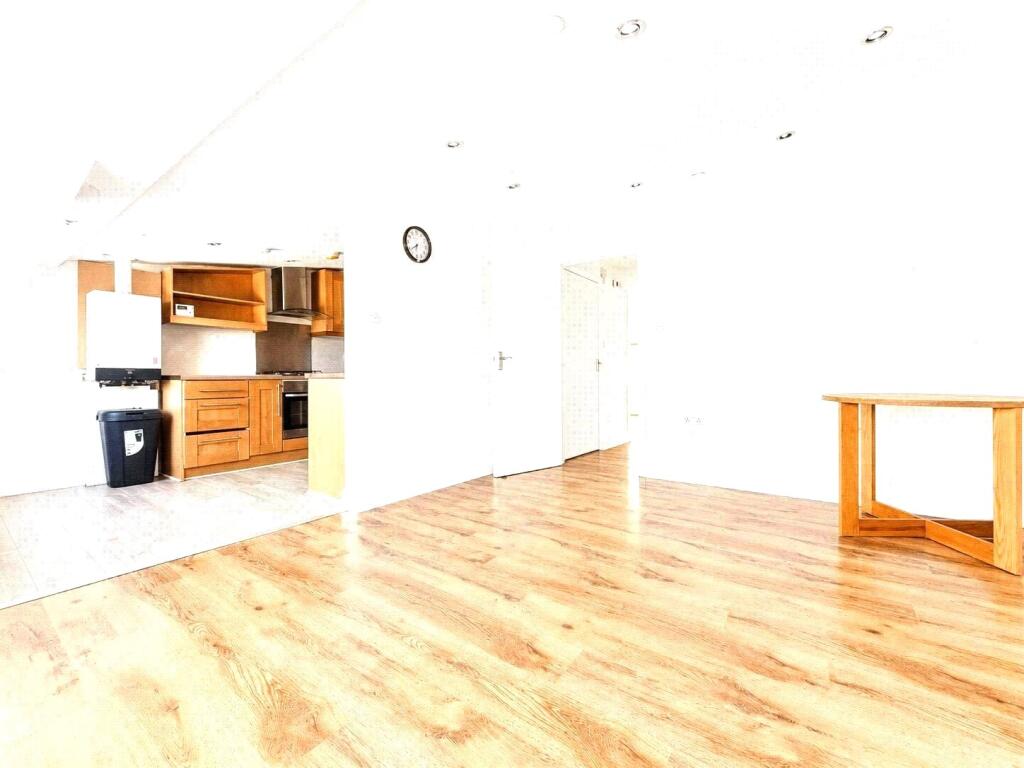 2 bed Apartment for rent in London. From Claremont Estates - London