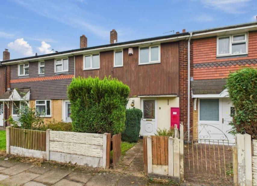 3 bed Mid Terraced House for rent in Bloxwich. From Chariot Estates - Burntwood