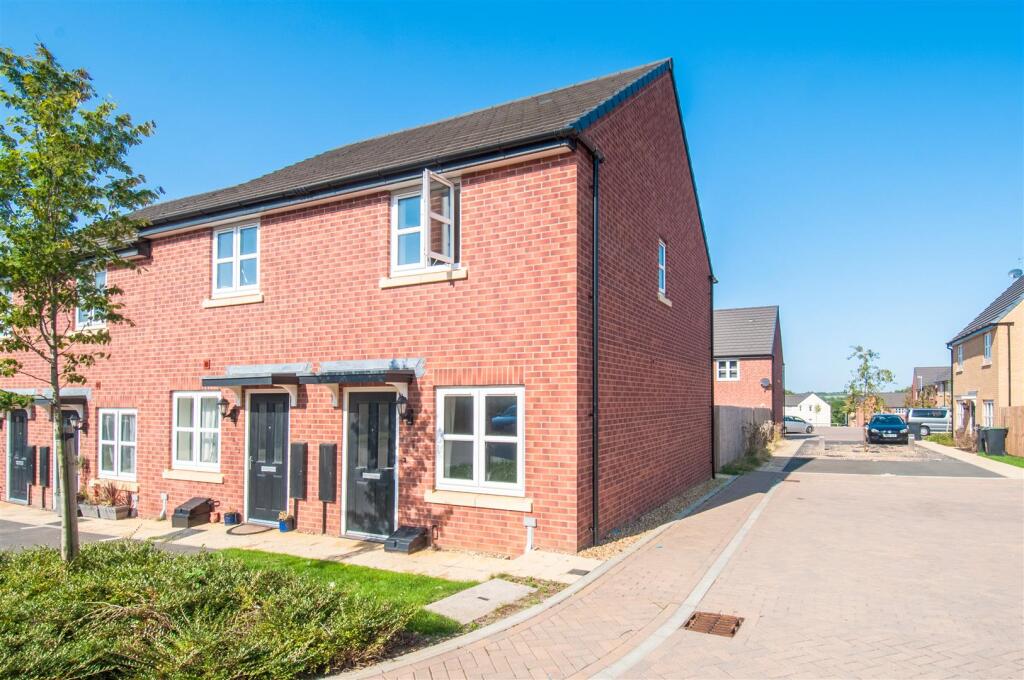 2 bed End of Terrace for rent in Higham Ferrers. From Charles Orlebar Estate Agents - Rushden