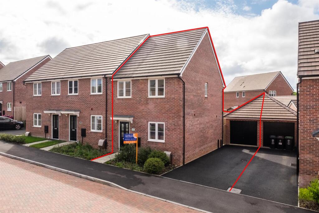 3 bed End of Terrace for rent in Rushden. From Charles Orlebar Estate Agents - Rushden