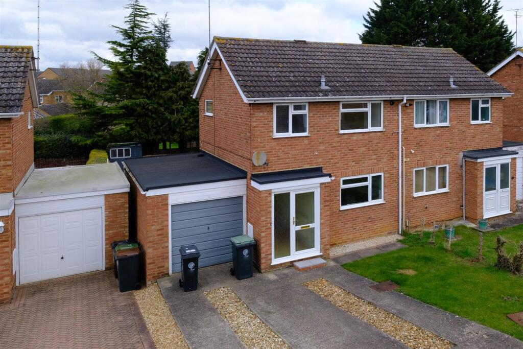 2 bed Semi Detached for rent in Higham Ferrers. From Charles Orlebar Estate Agents - Rushden