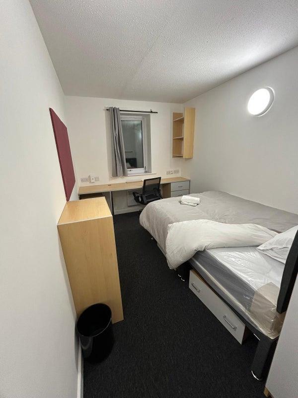 6 bed 1st Floor Flat for rent in Bradford. From Cloud Homes - Salisbury