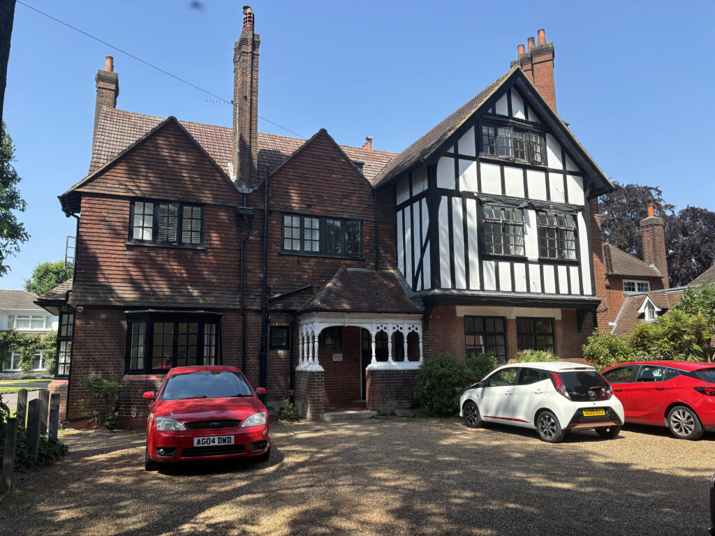 2 bed Apartment for rent in Chislehurst. From Coady Phillips - Bromley