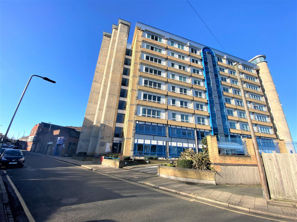 2 bed 1st Floor Flat for rent in Beckenham. From Coady Phillips - Bromley