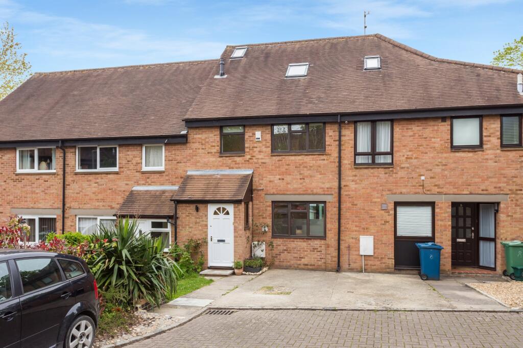 4 bed Mid Terraced House for rent in Sandford-on-Thames. From College & County ltd - Oxford 4 bed Mid Terraced House for rent in Sandford-on-Thames. From College & County ltd - Oxford
