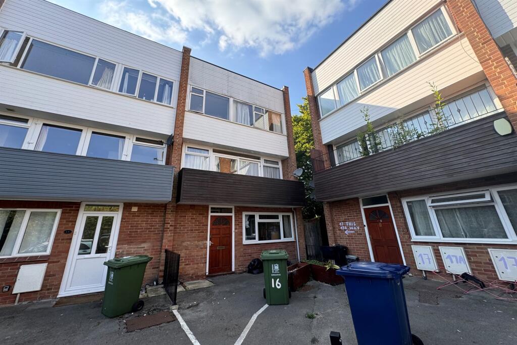 6 bed Town House for rent in Oxford. From College & County ltd - Oxford 6 bed Town House for rent in Oxford. From College & County ltd - Oxford