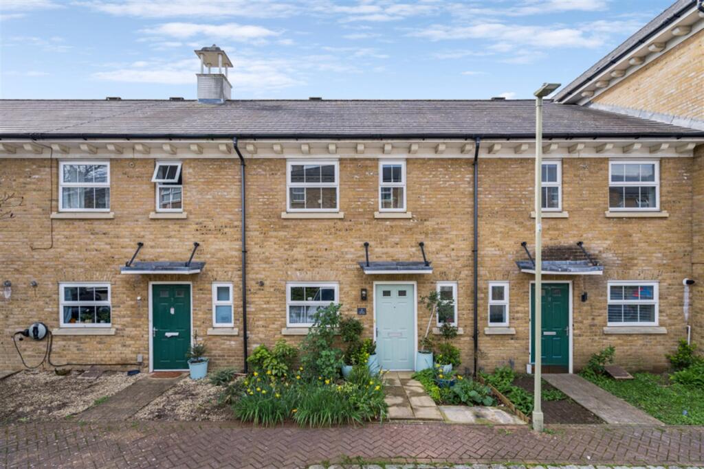 3 bed Mid Terraced House for rent in Oxford. From College & County ltd - Oxford
