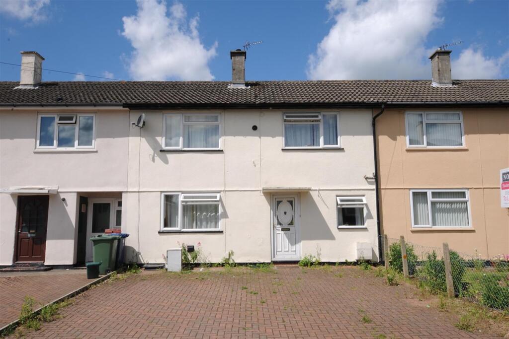 4 bed Mid Terraced House for rent in Elsfield. From College & County ltd - Oxford