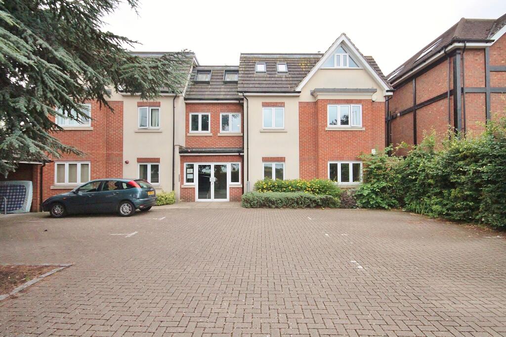 2 bed Apartment for rent in Oxford. From College & County ltd - Oxford