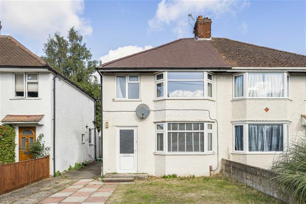 4 bed Semi Detached for rent in Elsfield. From College & County ltd - Oxford