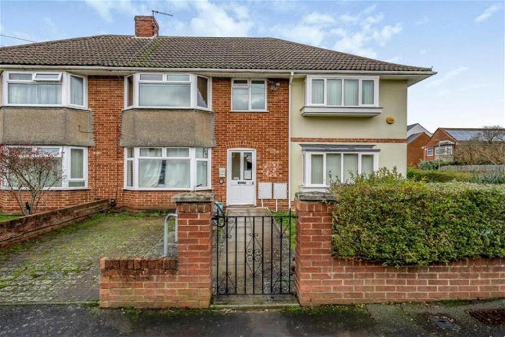 2 bed Apartment for rent in Elsfield. From College & County ltd - Oxford