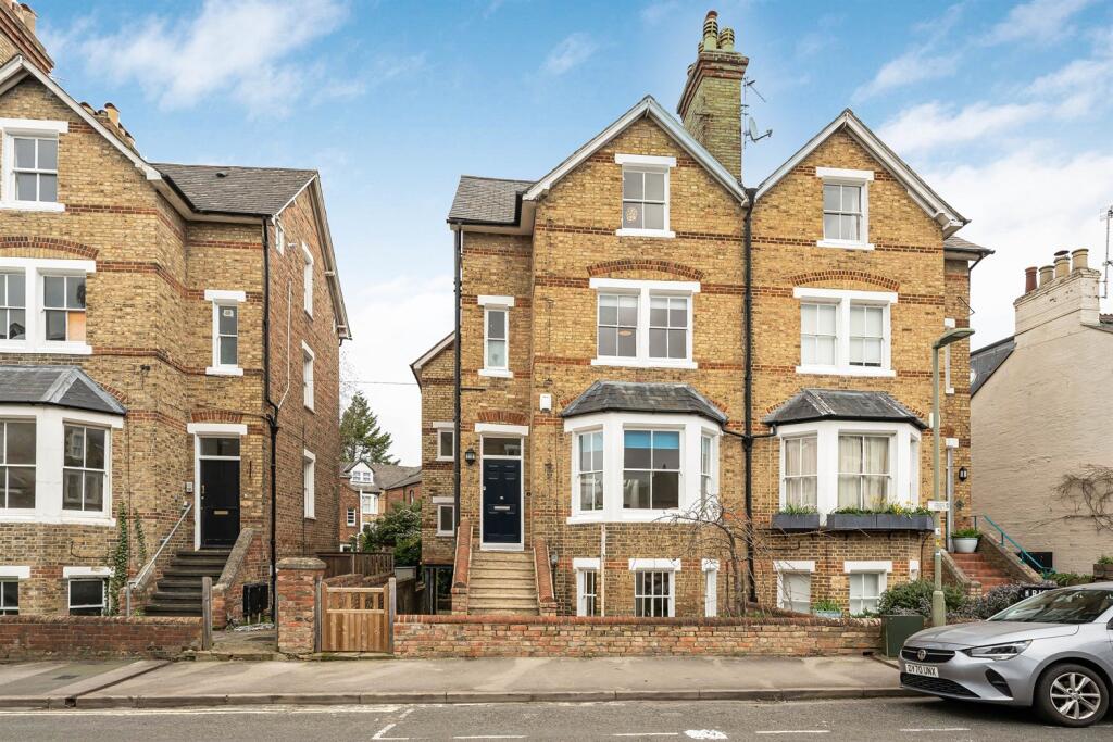 4 bed Semi Detached for rent in Oxford. From College & County ltd - Oxford