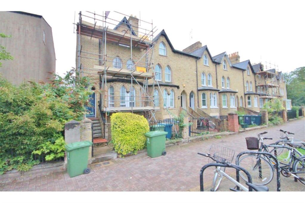 1 bed Apartment for rent in Sandford-on-Thames. From College & County ltd - Oxford