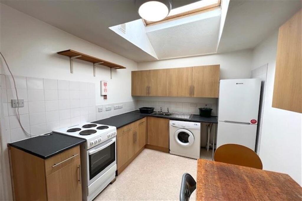 2 bed Apartment for rent in Sandford-on-Thames. From College & County ltd - Oxford