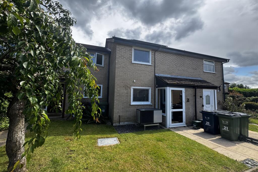 2 bed Mid Terraced House for rent in Oxford. From College & County ltd - Oxford