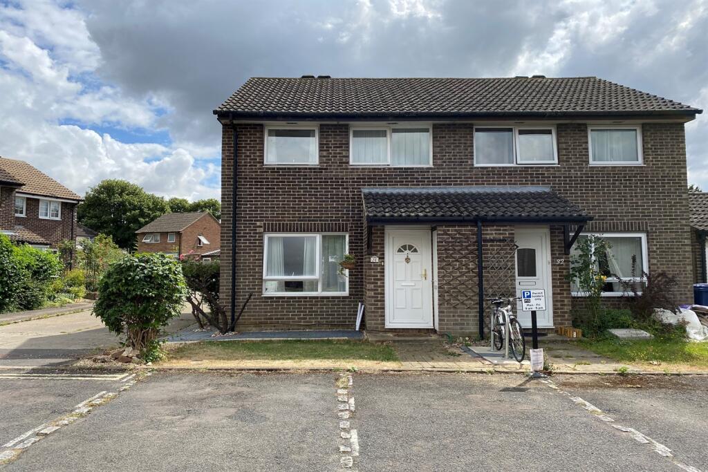 3 bed Semi Detached for rent in Elsfield. From College & County ltd - Oxford 3 bed Semi Detached for rent in Elsfield. From College & County ltd - Oxford
