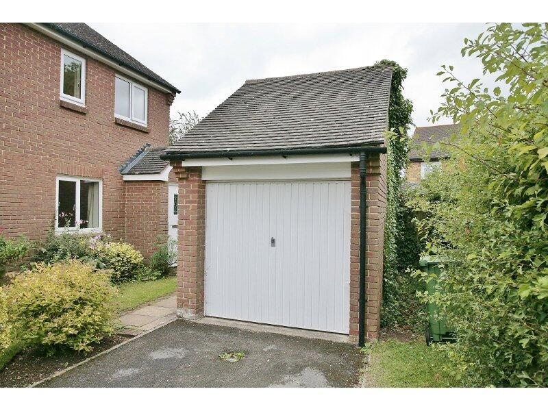 2 bed End of Terrace for rent in Cumnor. From College & County ltd - Oxford