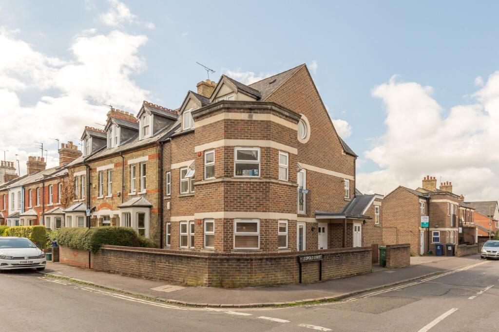 2 bed Apartment for rent in Sandford-on-Thames. From College & County ltd - Oxford