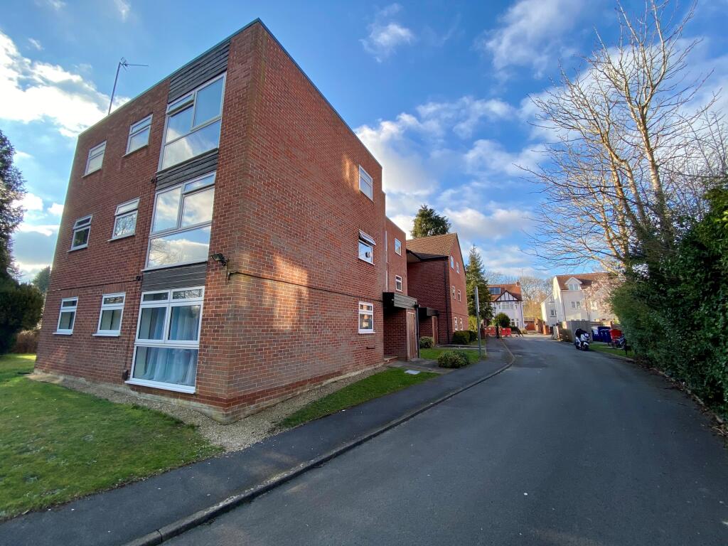 2 bed Apartment for rent in Elsfield. From College & County ltd - Oxford