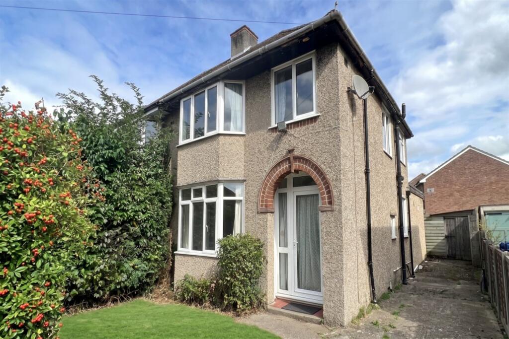 5 bed Semi Detached for rent in Elsfield. From College & County ltd - Oxford