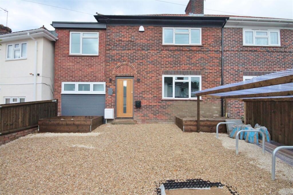 5 bed Mid Terraced House for rent in Oxford. From College & County ltd - Oxford
