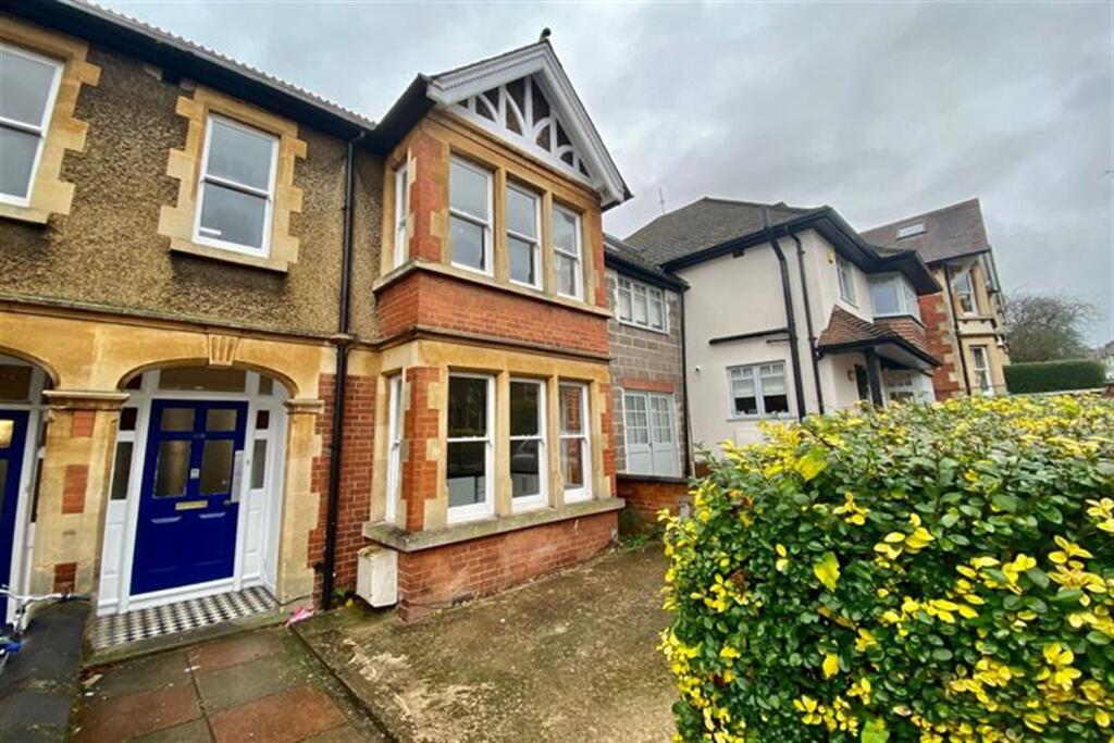 4 bed 1st Floor Flat for rent in Sandford-on-Thames. From College & County ltd - Oxford 4 bed 1st Floor Flat for rent in Sandford-on-Thames. From College & County ltd - Oxford